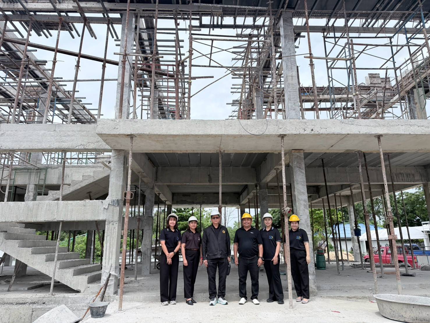 title - ผู้ตรวจราชการ ส.ป.ก. ประชุมติดตามความก้าวหน้าผลการดำเนินงานของ ส.ป.ก.ลพบุรี รอบที่ 2 ปีงบประมาณ พ.ศ. 2569 พร้อมตรวจเยี่ยมให้กำลังใจเกษตรกรในเขตปฏิรูปที่ดิน